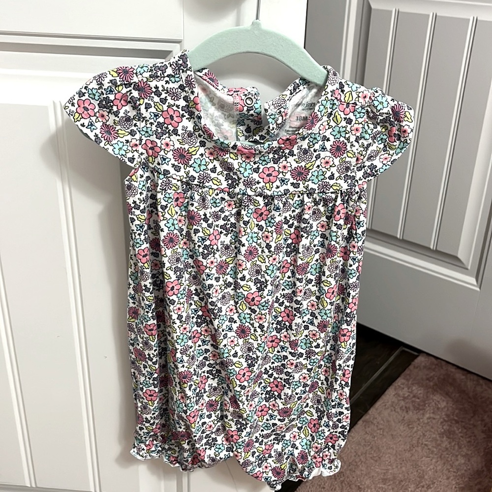 Carter’s 18M floral onesie